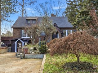204 Rosewood Dr, Clarksville, IN 47129