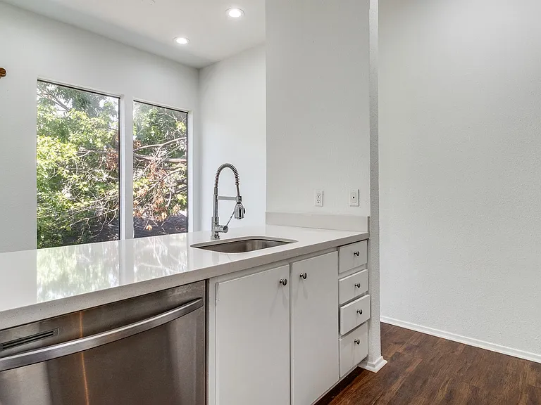 3610 Routh St — Photo 12
