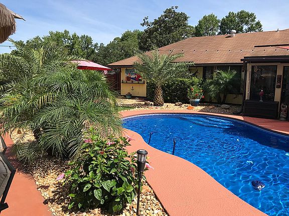 5th image of 2626 Stonebridge Dr
