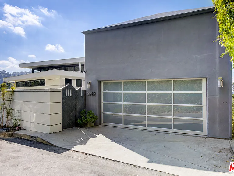 3223 Tareco Dr — Photo 44