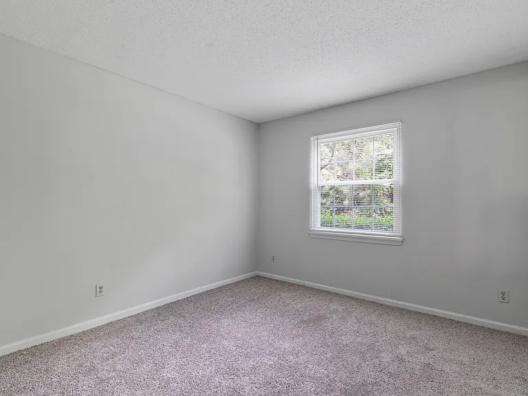 5627 Hornaday Rd #B — Photo 13
