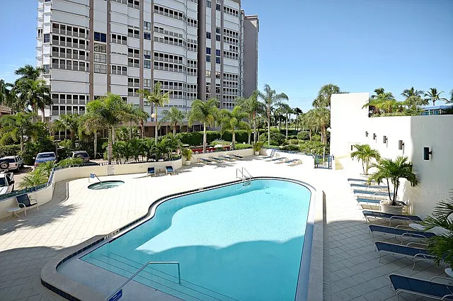 4451 Gulf Shore Blvd N #1202 — Photo 22