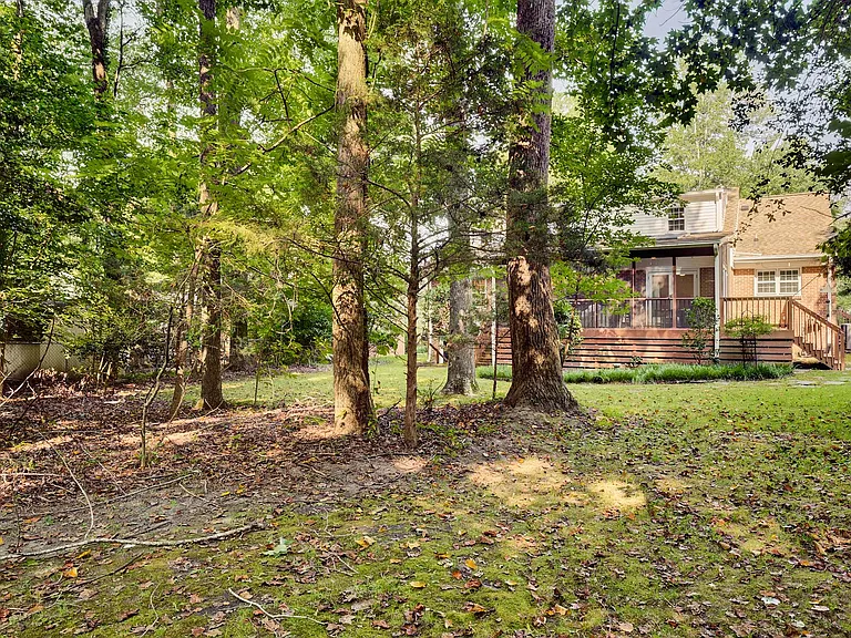 114 Richards Rd — Photo 7