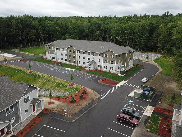 The Ridge at Eastern Trails Apartments — Photo 2