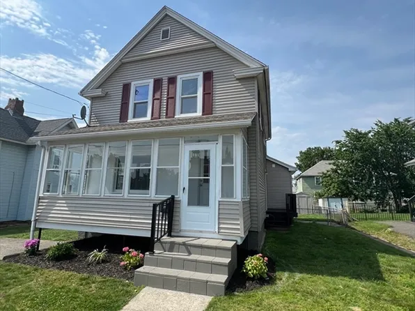 23 Walnut St, Ludlow, MA 01056