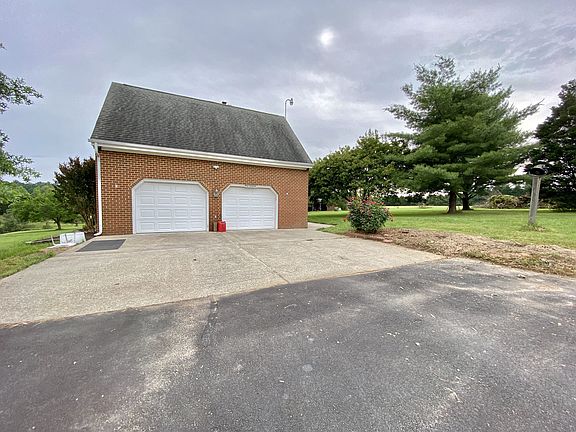 2nd image of 14201 Mill Creek Dr
