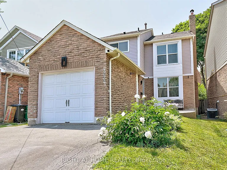 4224 Trapper Cres — Photo 1