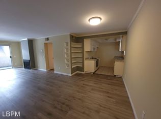 10825 Blix St APT 105, Toluca Lake, CA 91602