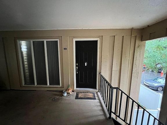 3rd image of 507 NW 39th Rd APT 220