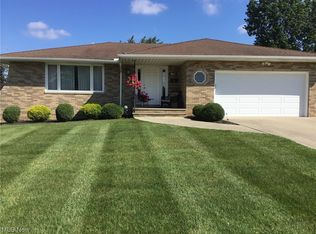 1300 Sheridan Dr, Parma, OH 44134