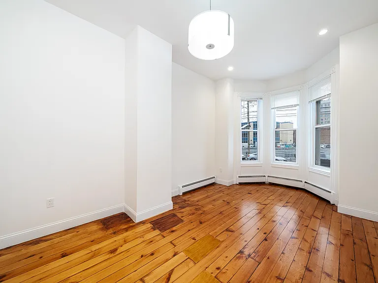 28 Jones St — Photo 23