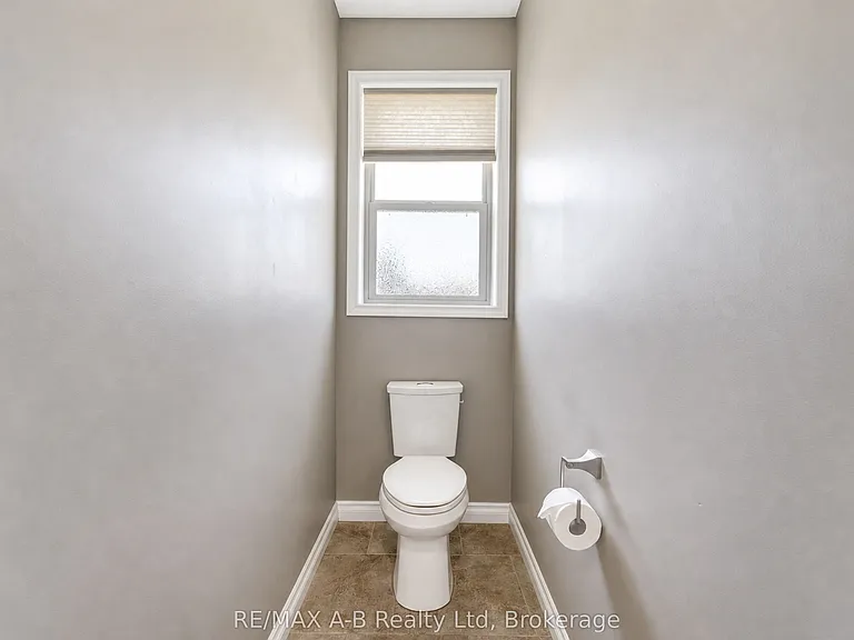 70 Kenton St — Photo 30