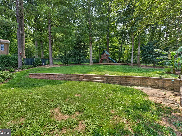 6443 Walters Woods Dr — Photo 69