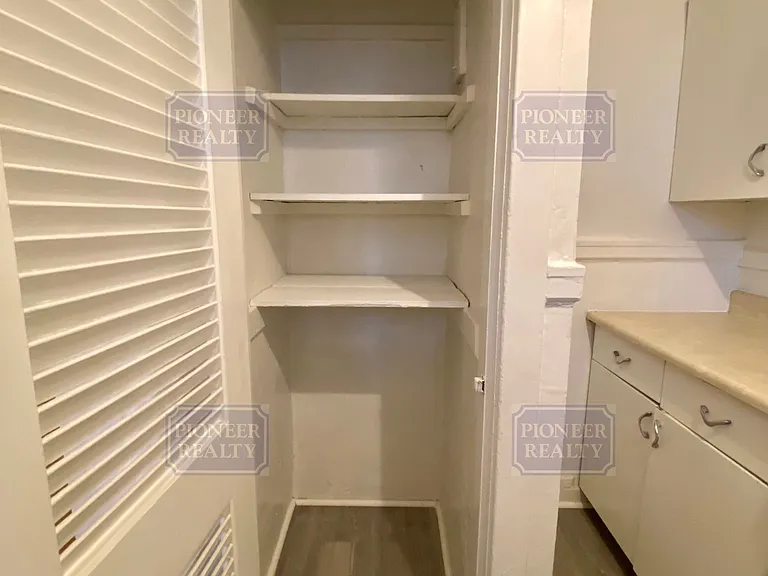 3110 Kensington Ave — Photo 37