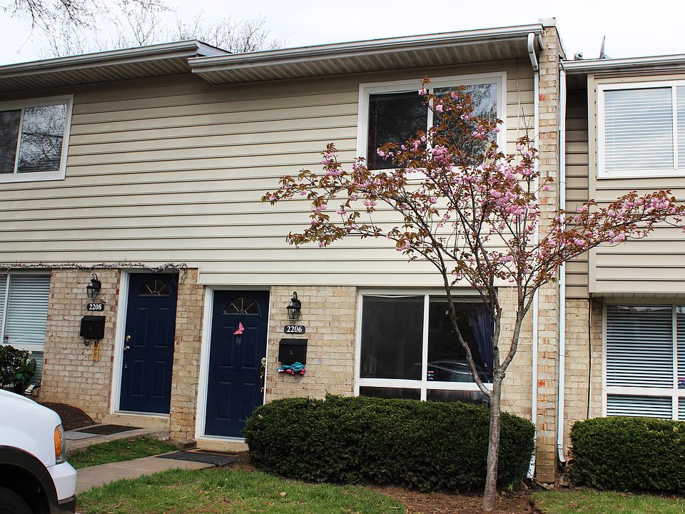 1st image of 2206 Gingell Pl