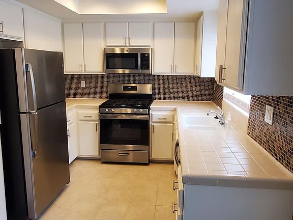 4th image of 1616 S Mayflower Ave APT A