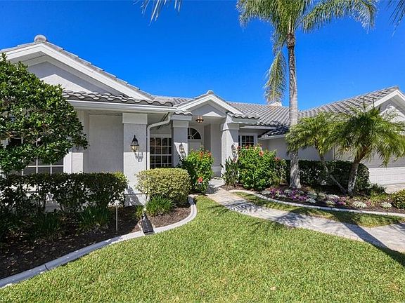 2nd image of 8467 Cypress Hollow Dr