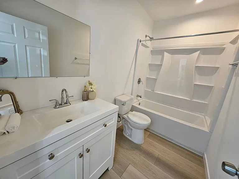 9300 Tamarack Ave — Photo 7