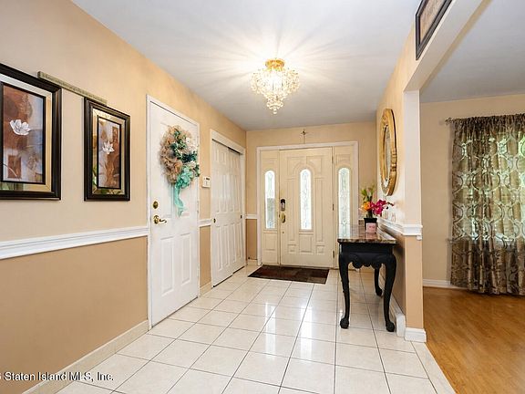 4th image of 526 Alverson Ave