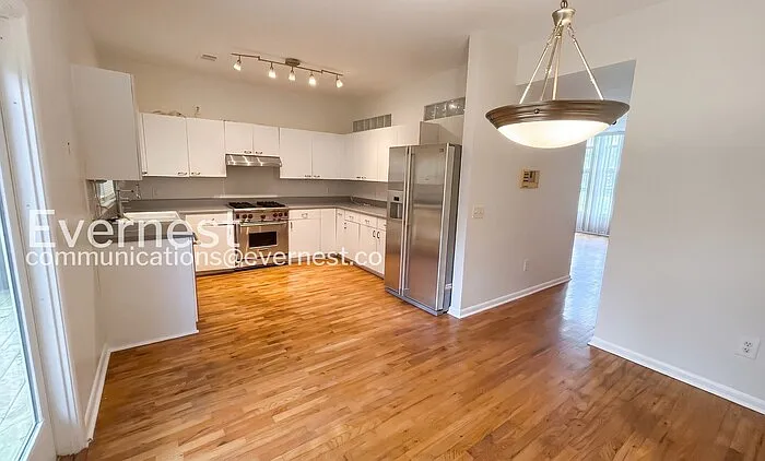 1202 Cleburne Ave NE #3 — Photo 5