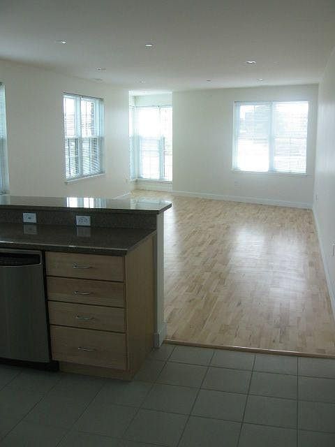 2nd image of 22 New Derby St #31