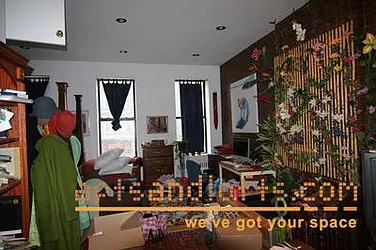 Rented by aptsandlofts.com