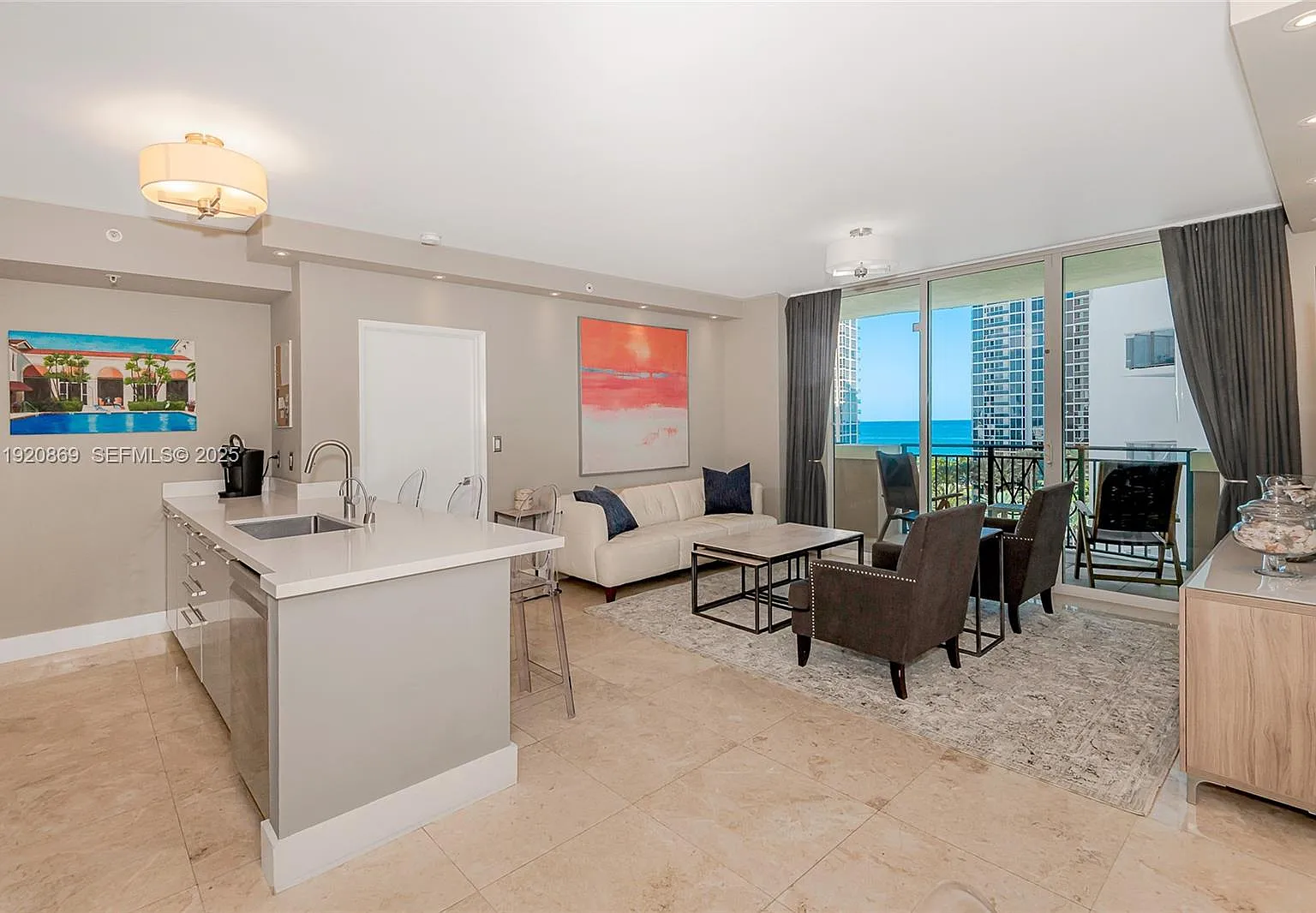 2 bed, 1200 sqft, $4,100 — Photo 2