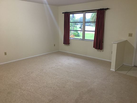 2nd image of 4290 Harbour Ln