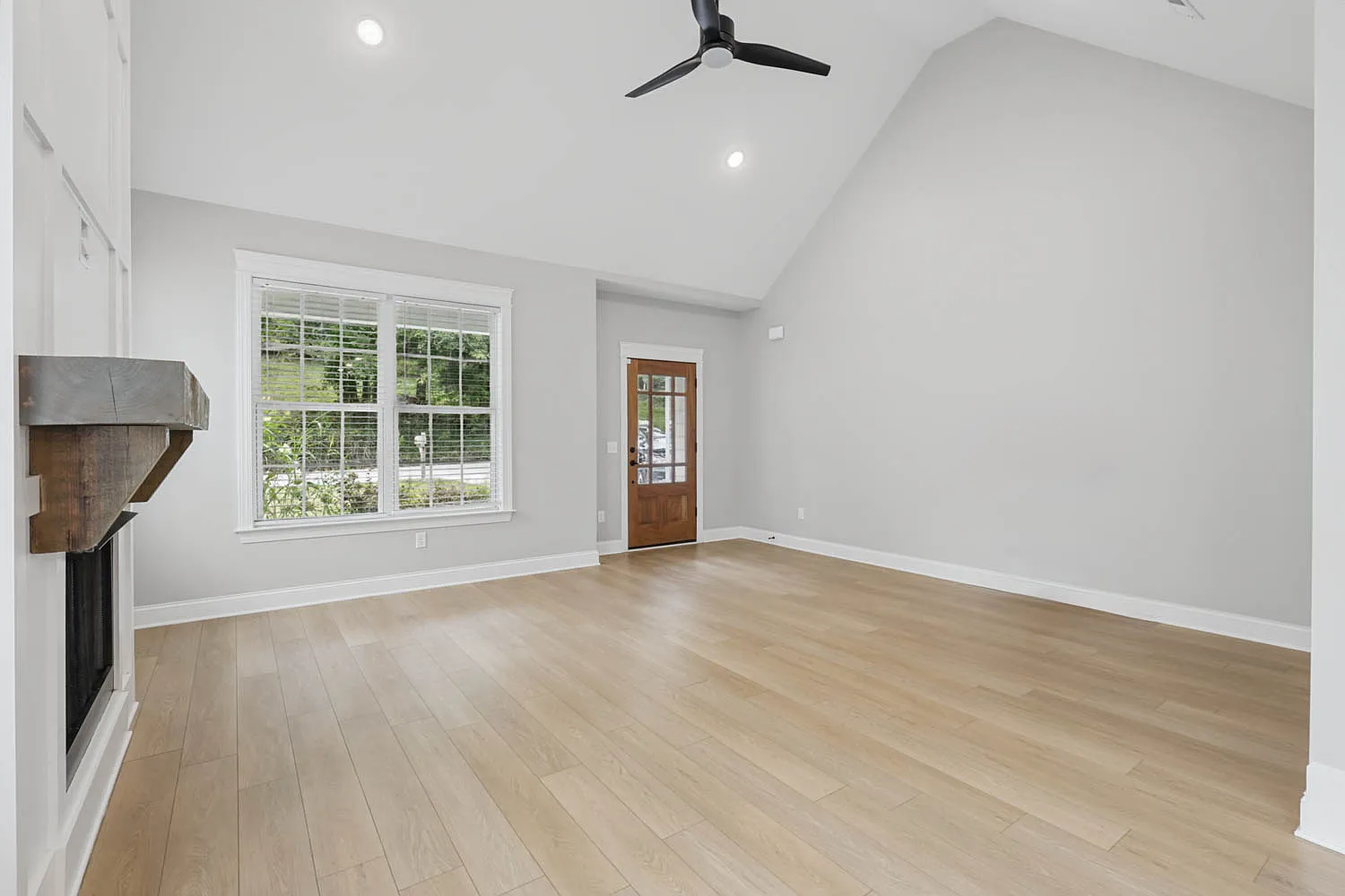 3 bed, 2.5 bath, 2150 sqft, $2,700 — Photo 4