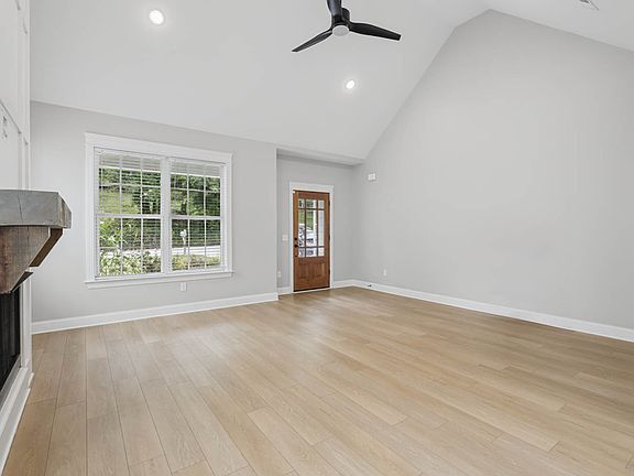 4th image of 9465 Fuller Rd
