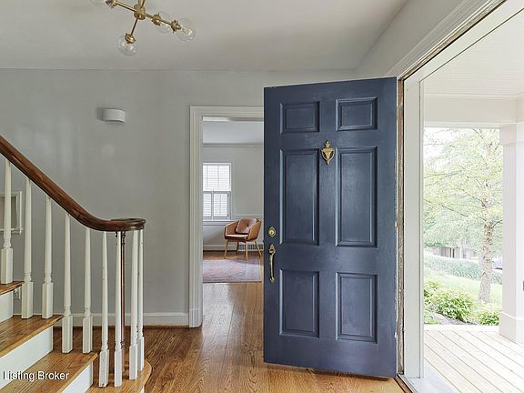 3rd image of 2426 Ashwood Dr