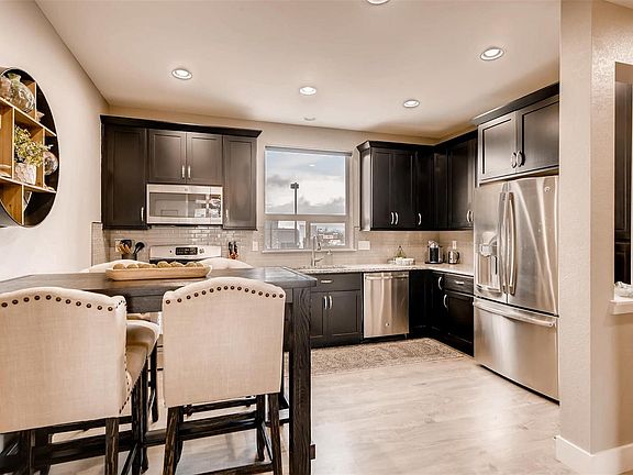 5th image of 4915 N Valentia St