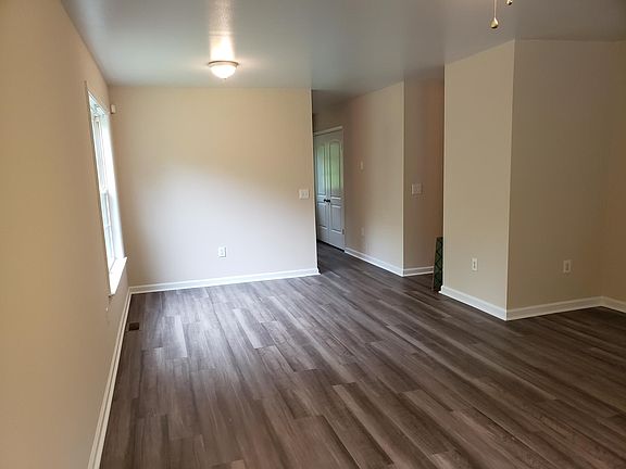 3rd image of 1519 Elmwood Ave #1519
