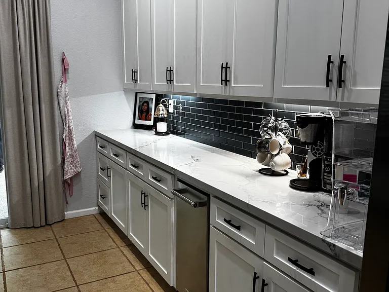 466 Mountain Meadows Dr — Photo 6