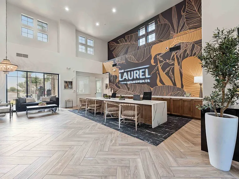The Laurel Apartments — Photo 35