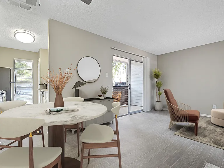 Lexington Apartment Homes