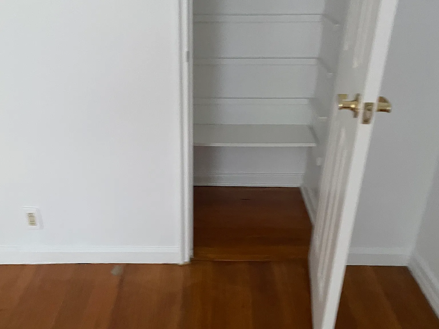 3 bed, $950 — Photo 2