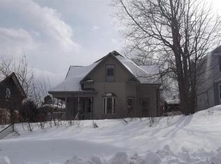 215 Minnesota Ave W, Gilbert, MN 55741