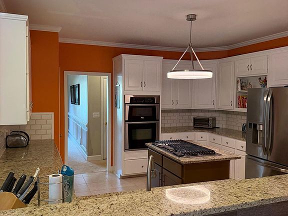2nd image of 2652 Mayfield Dr