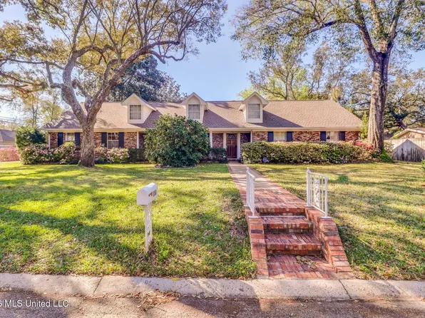 350 Oakridge Cir, Biloxi, MS 39531