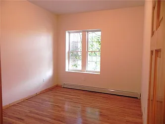 Rented by R New York