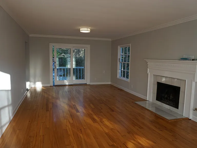 100 Shady Ln — Photo 13
