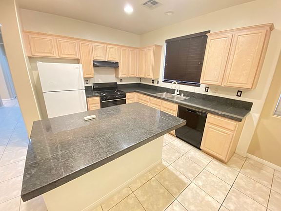5th image of 10960 Positano St