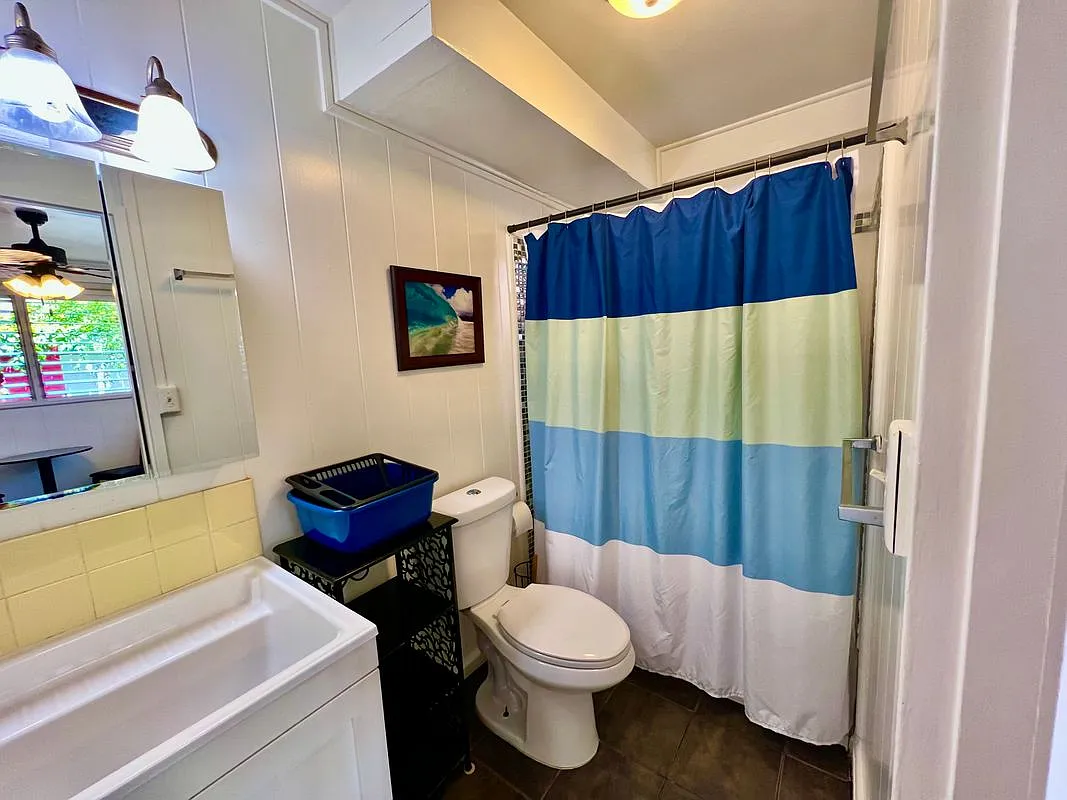Studio, 1.0 bath, 250 sqft, $1,250 — Photo 2