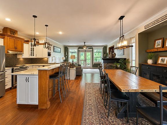 3rd image of 27679 Porter Dr