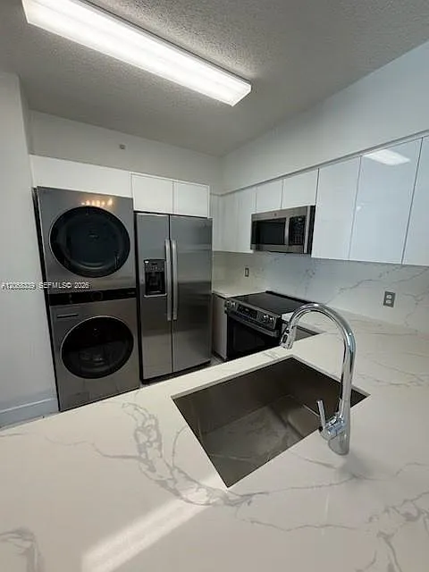 Blue Lagoon Condo — Photo 4