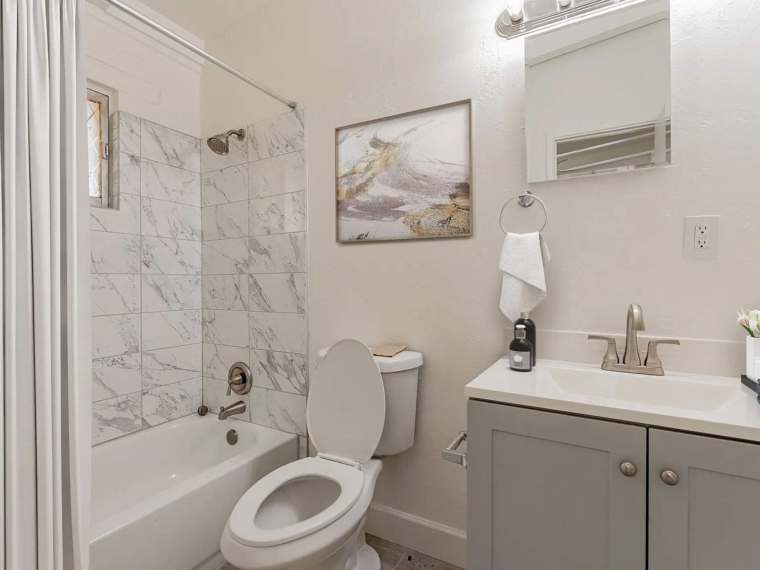*Spectacular Homes Ready For Move In* — Photo 3