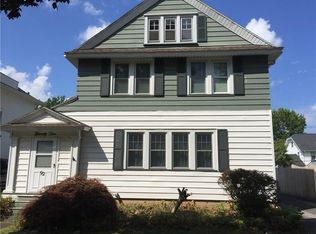 92 Harding Rd, Rochester, NY 14612