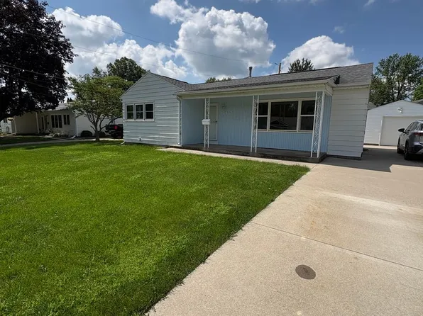 1745 Sager Ave, Waterloo, IA 50701