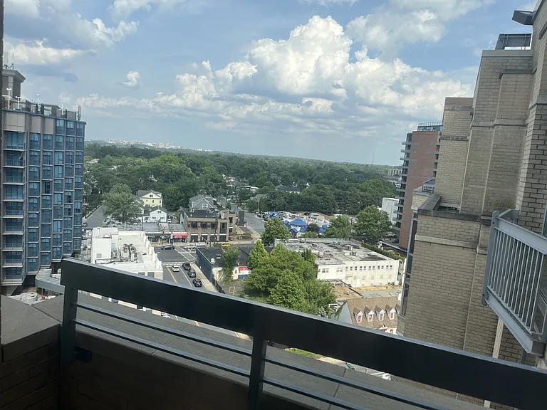 Palisades of Bethesda — Photo 102